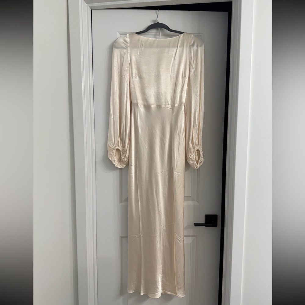 Shonajoy La Lune Balloon Sleeve Backless Midi Dress